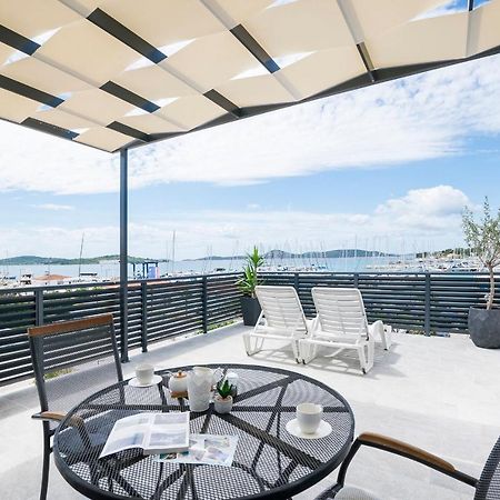 Apartments And Rooms Mare Водице Екстериор снимка