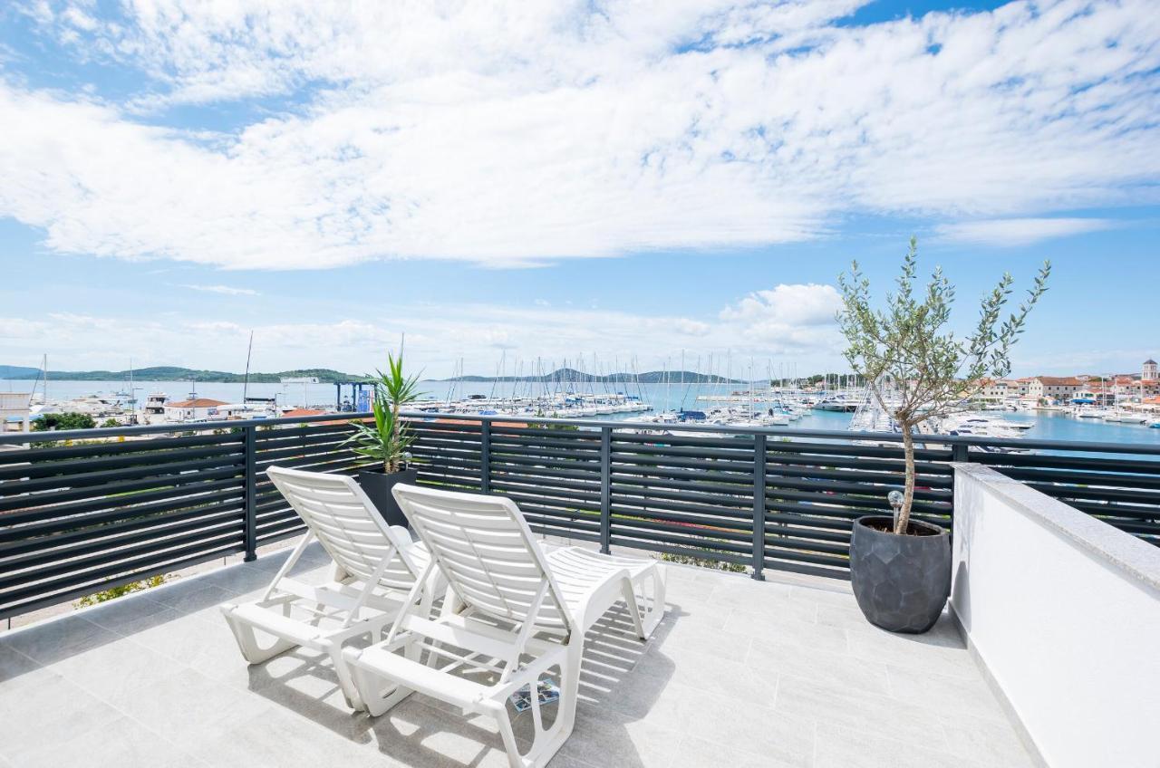 Apartments And Rooms Mare Водице Екстериор снимка