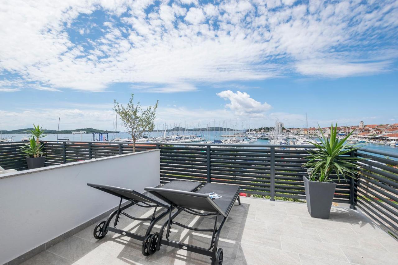 Apartments And Rooms Mare Водице Екстериор снимка